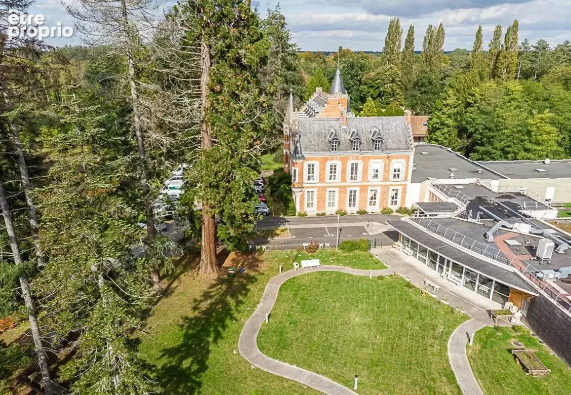 INVESTISSEMENT LOCATIF  La Ferté-Saint-Aubin  Résidence EHPAD Korian Château des Landes - 6% de rentabilité - photo 1