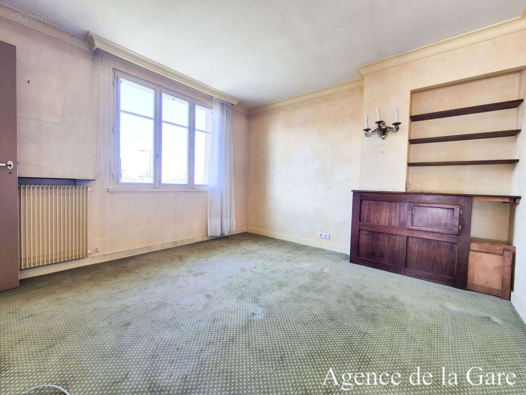 Maison à SARTROUVILLE