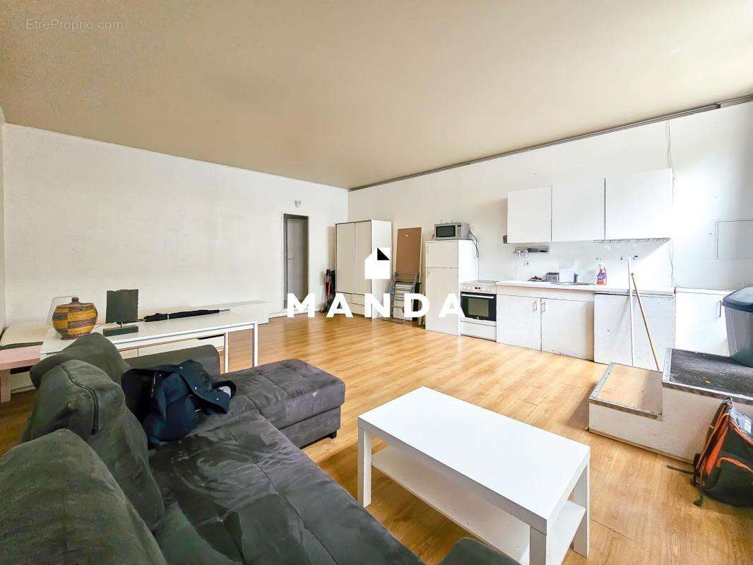 Appartement à PARIS-19E