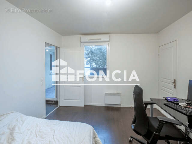 Appartement à SARTROUVILLE