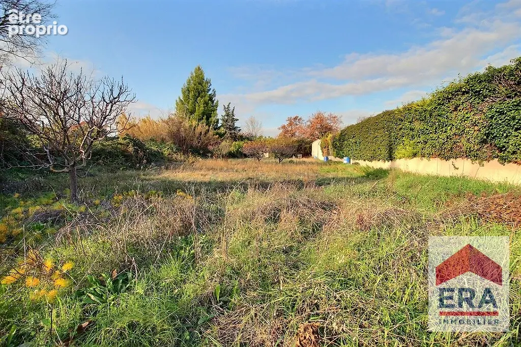 Terrain à VEDENE