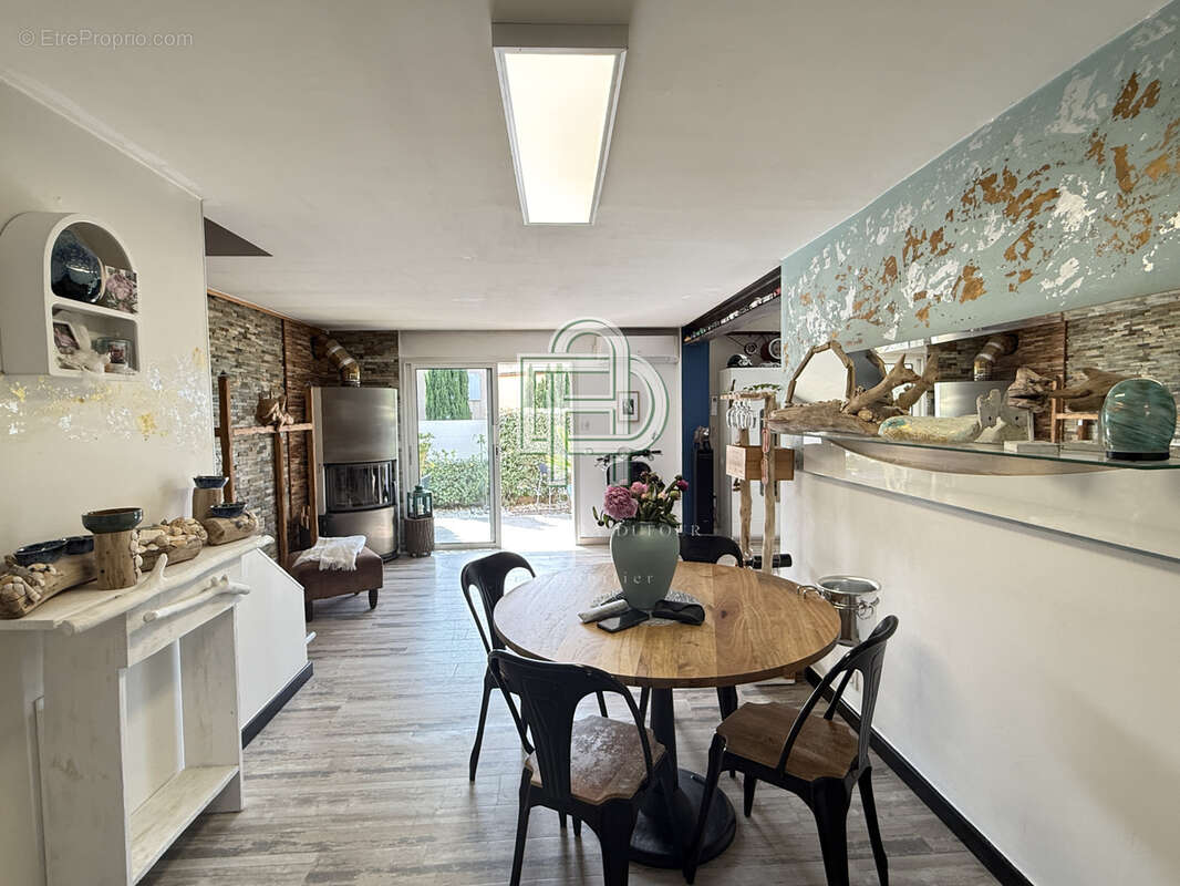 Immobilier de prestige : villa 4 pièces à vendre à la plage de Narbonne - photo 2