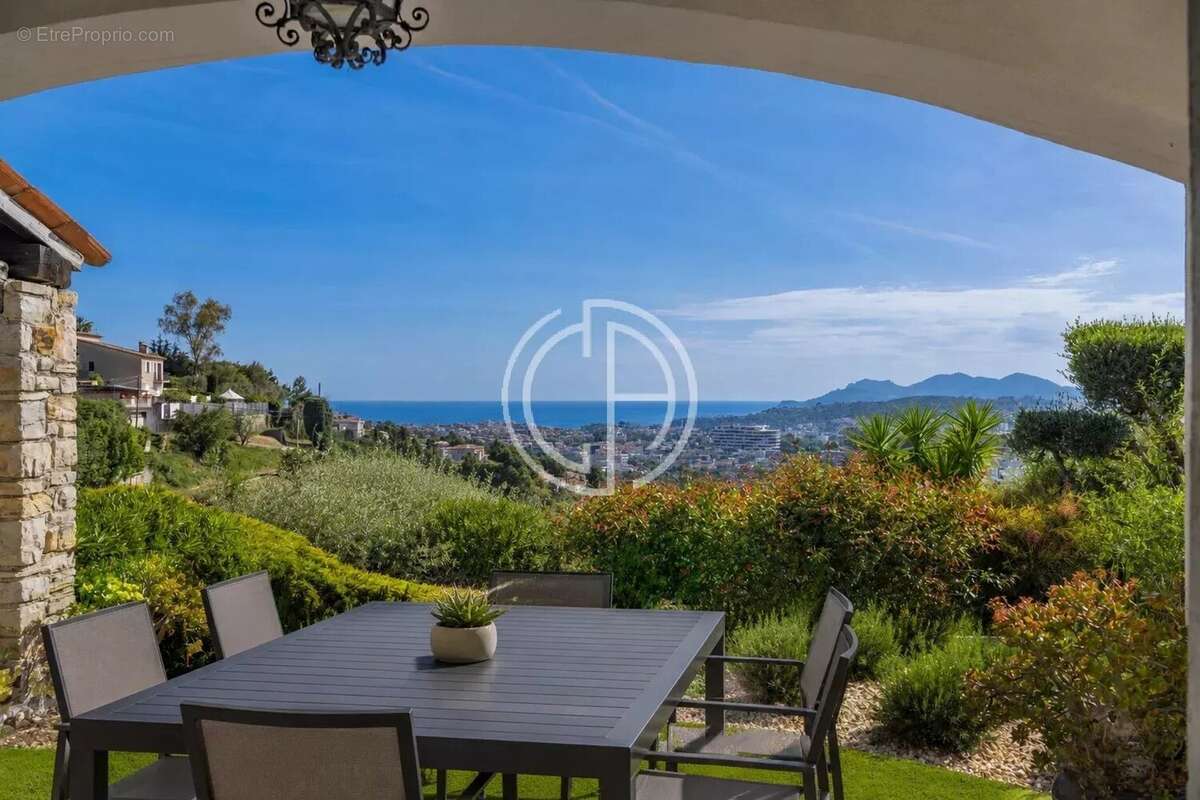 Mougins - belle villa - vue mer - photo 2