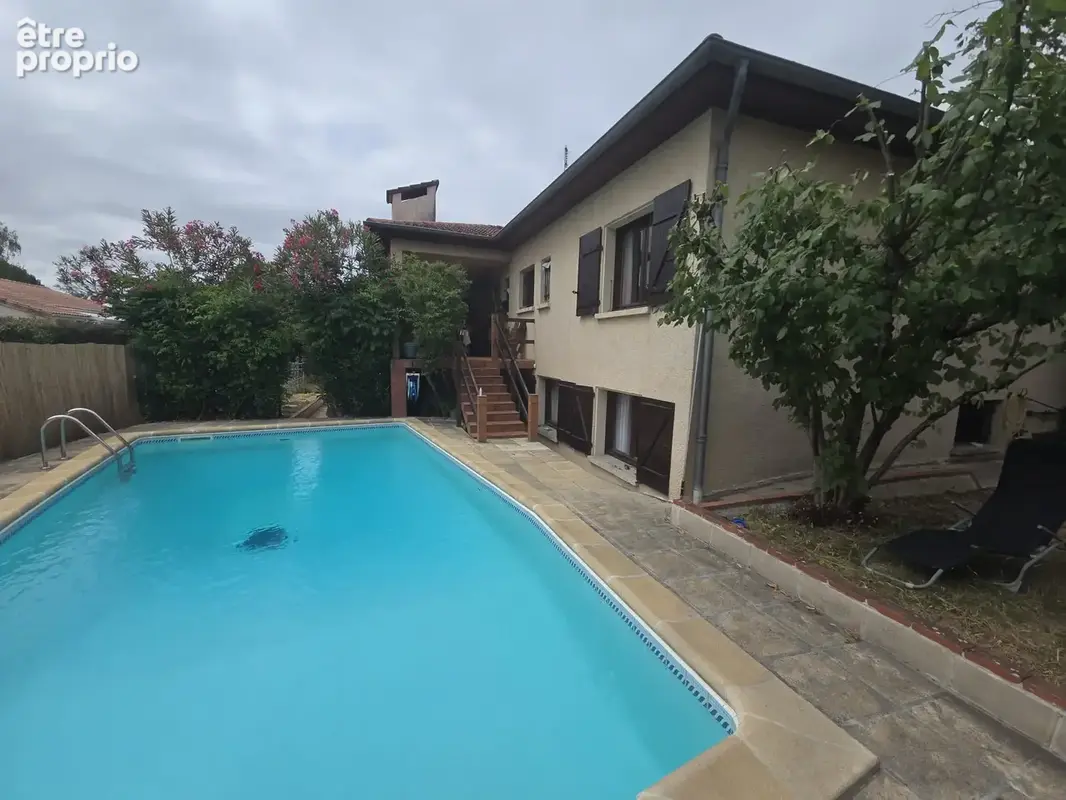 Maison T6 à Balma de 168m2 avec piscine et garage double ! - photo 2