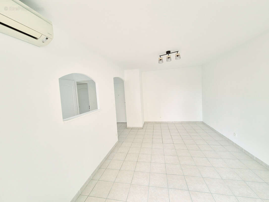 Appartement à HYERES