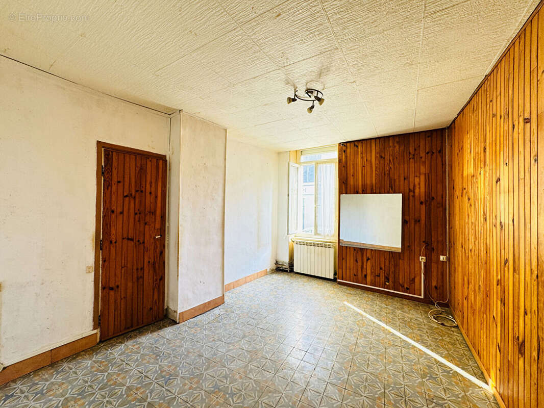 Maison à NISSAN-LEZ-ENSERUNE
