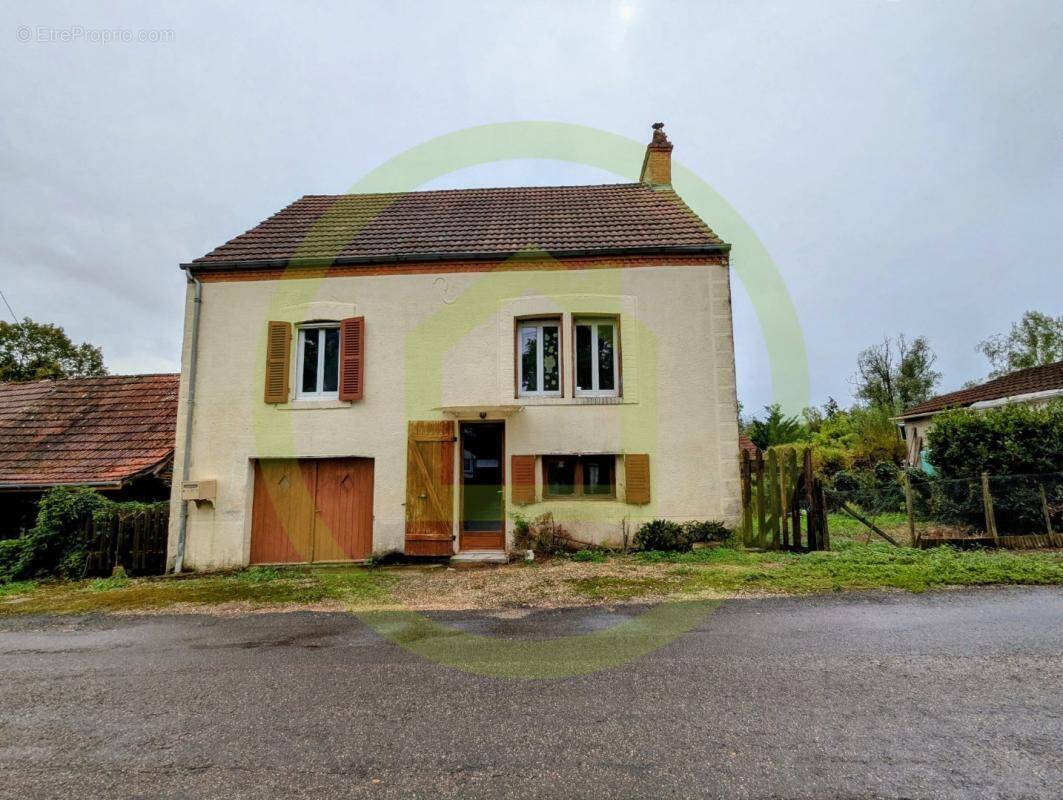 Maison à SAINT-BONNET-EN-BRESSE