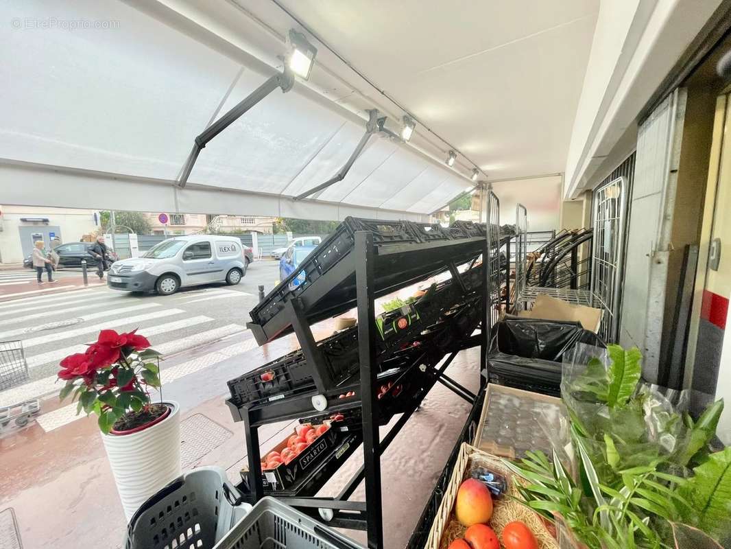 Commerce à CANNES