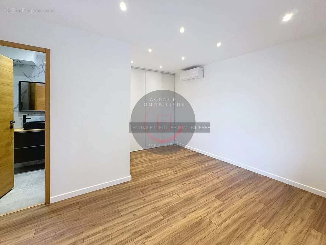 Maison à LES ADRETS-DE-L&#039;ESTEREL