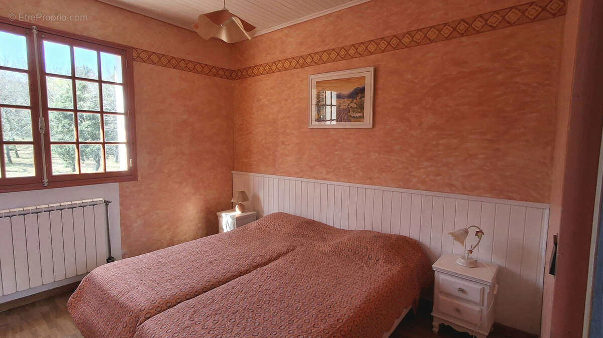 Maison à SAIGNON