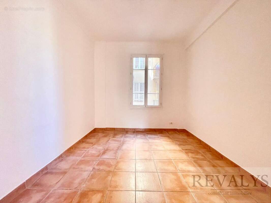 Alpes maritimes (06) - nice centre ville gambetta  proche liberation - a vendre apparteement 3/4 pieces en etage eleve traversan - photo 5