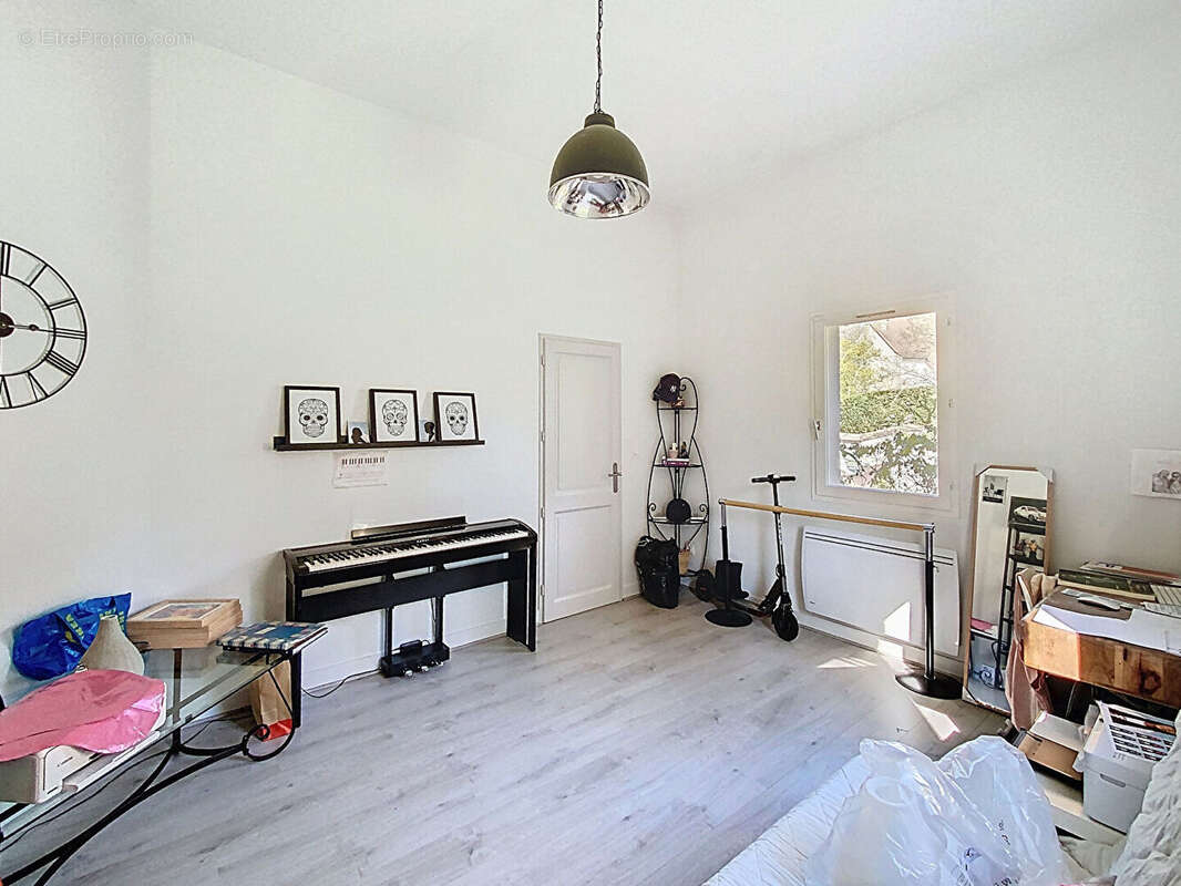 Maison à FEUCHEROLLES