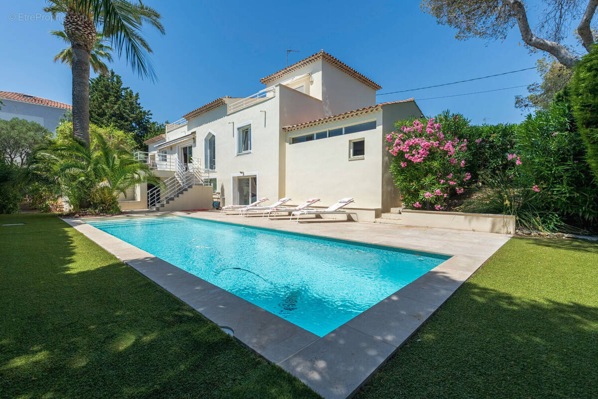Maison à SAINT-RAPHAEL