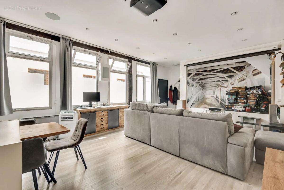 Appartement à PARIS-11E