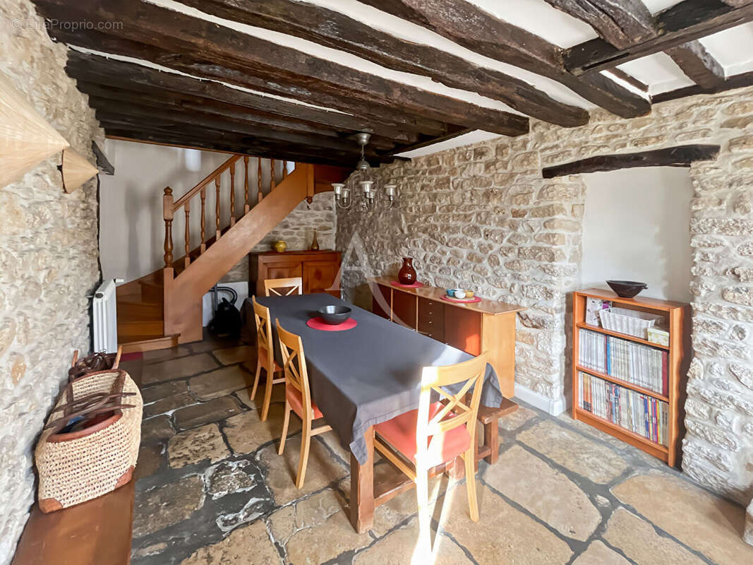 Maison Oinville sur Montcient 140 m² - 4 chambres - photo 2