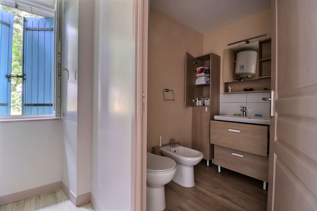 Maison à AUBETERRE-SUR-DRONNE