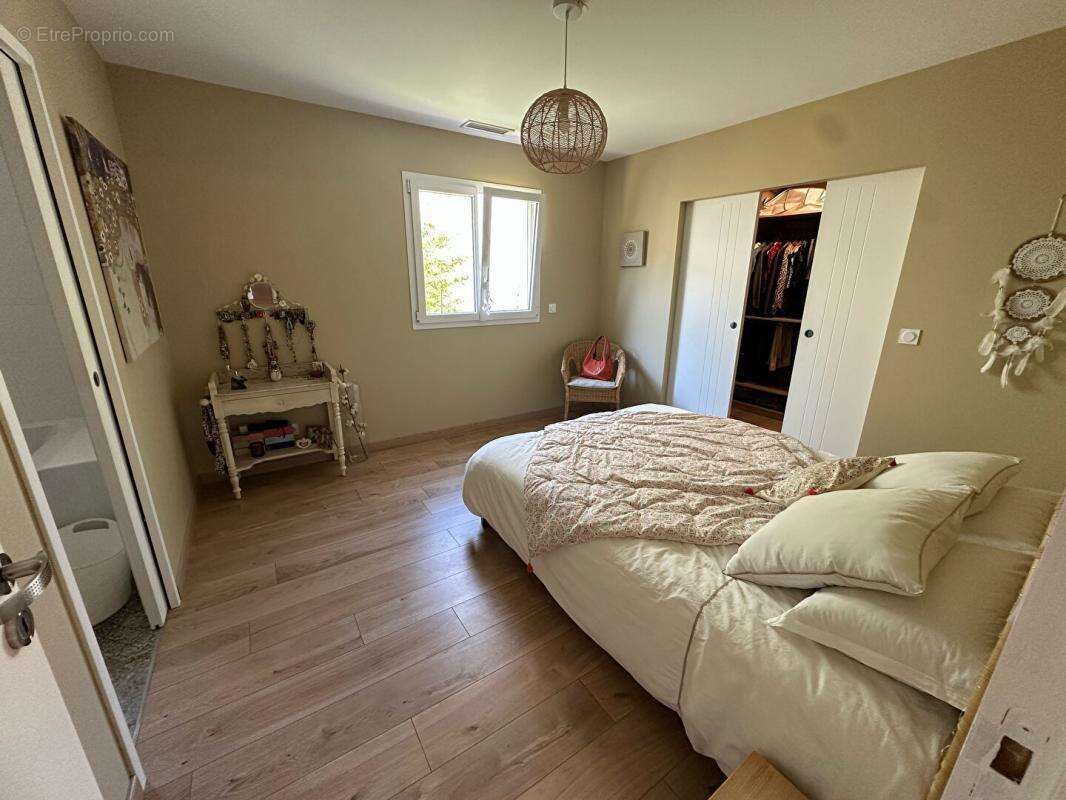 Maison à COURNONTERRAL