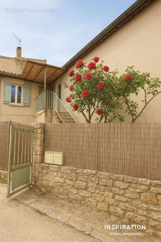 Maison à LA BASTIDE-DES-JOURDANS
