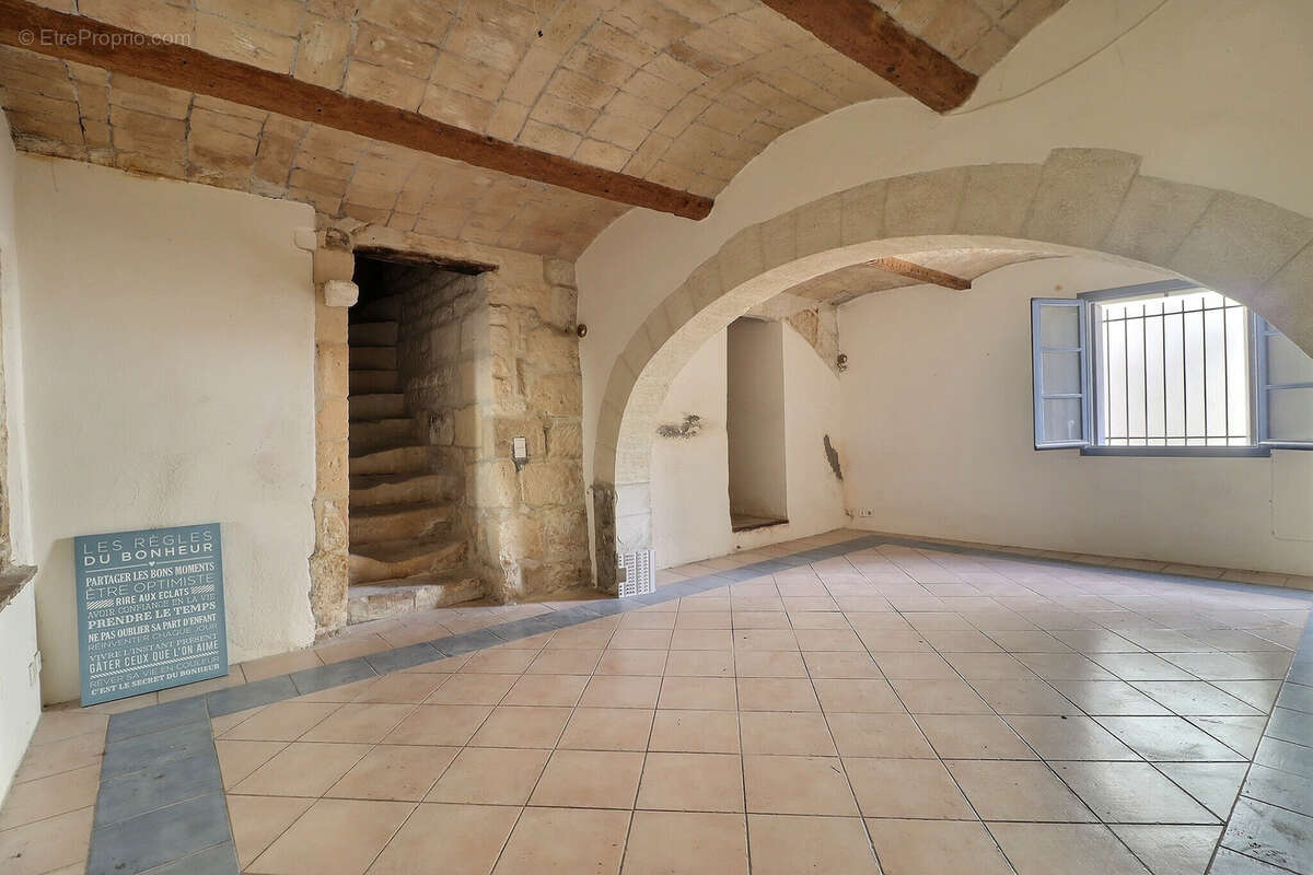 Maison à SAINT-BRES