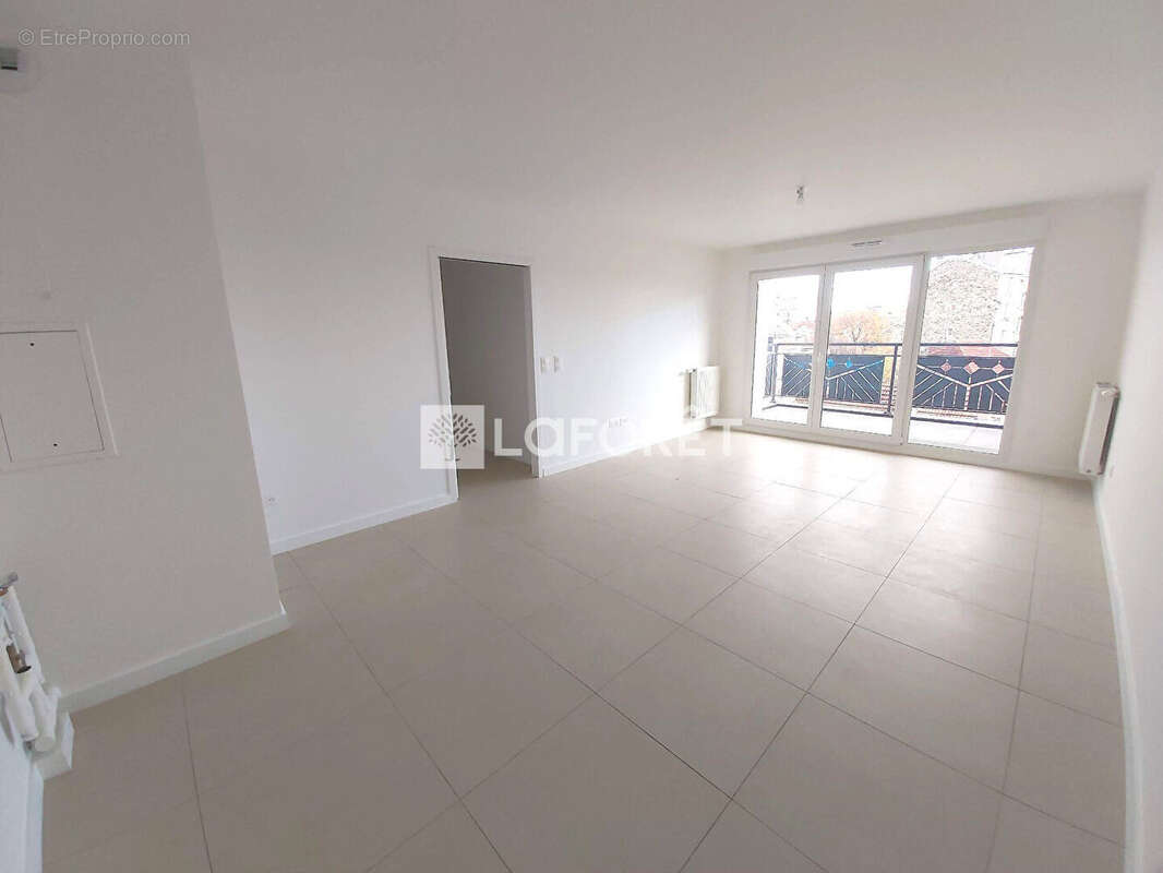 Appartement à VILLEMOMBLE