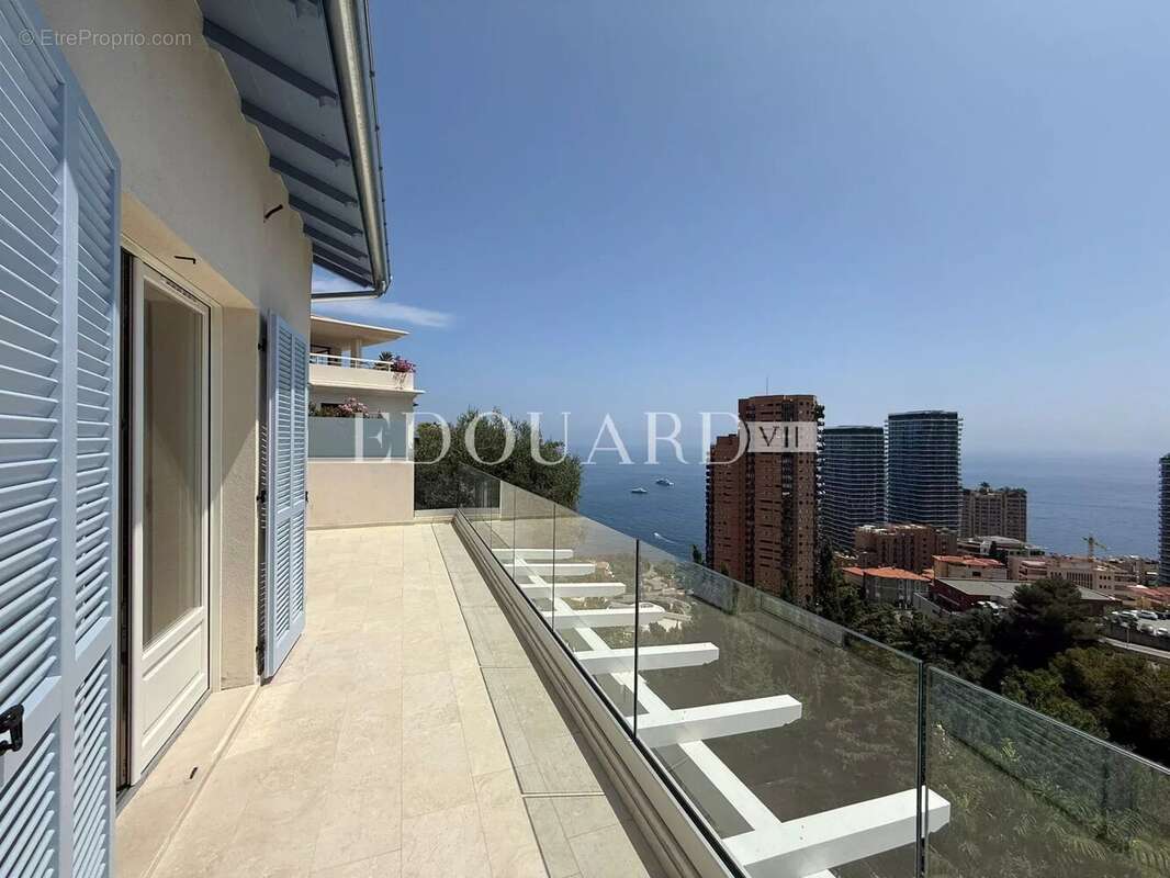 Appartement à ROQUEBRUNE-CAP-MARTIN