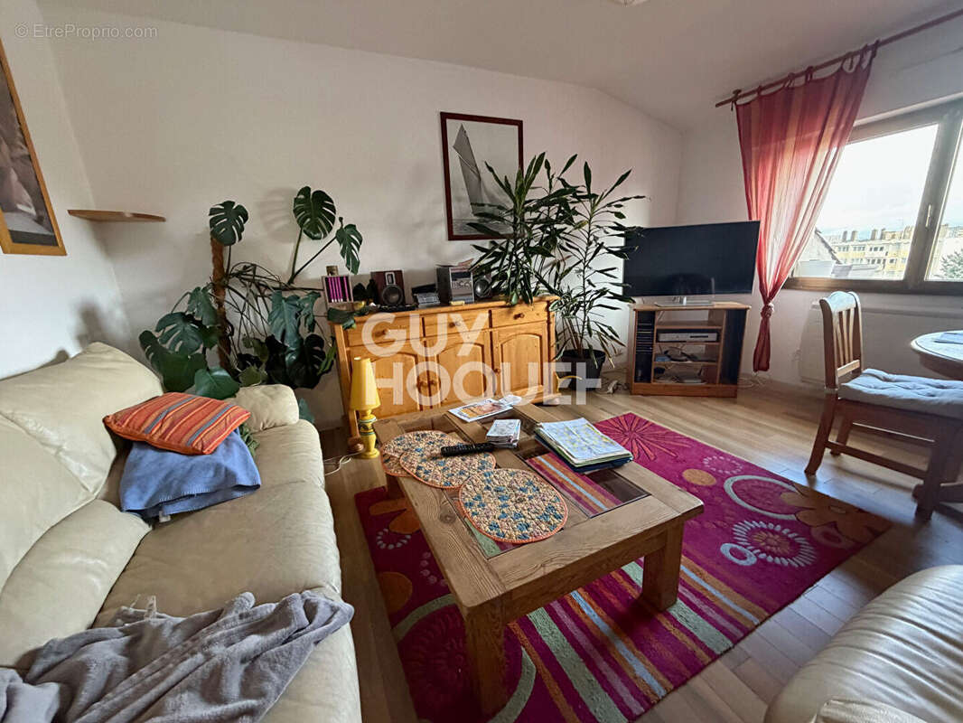 Appartement à NEUILLY-PLAISANCE