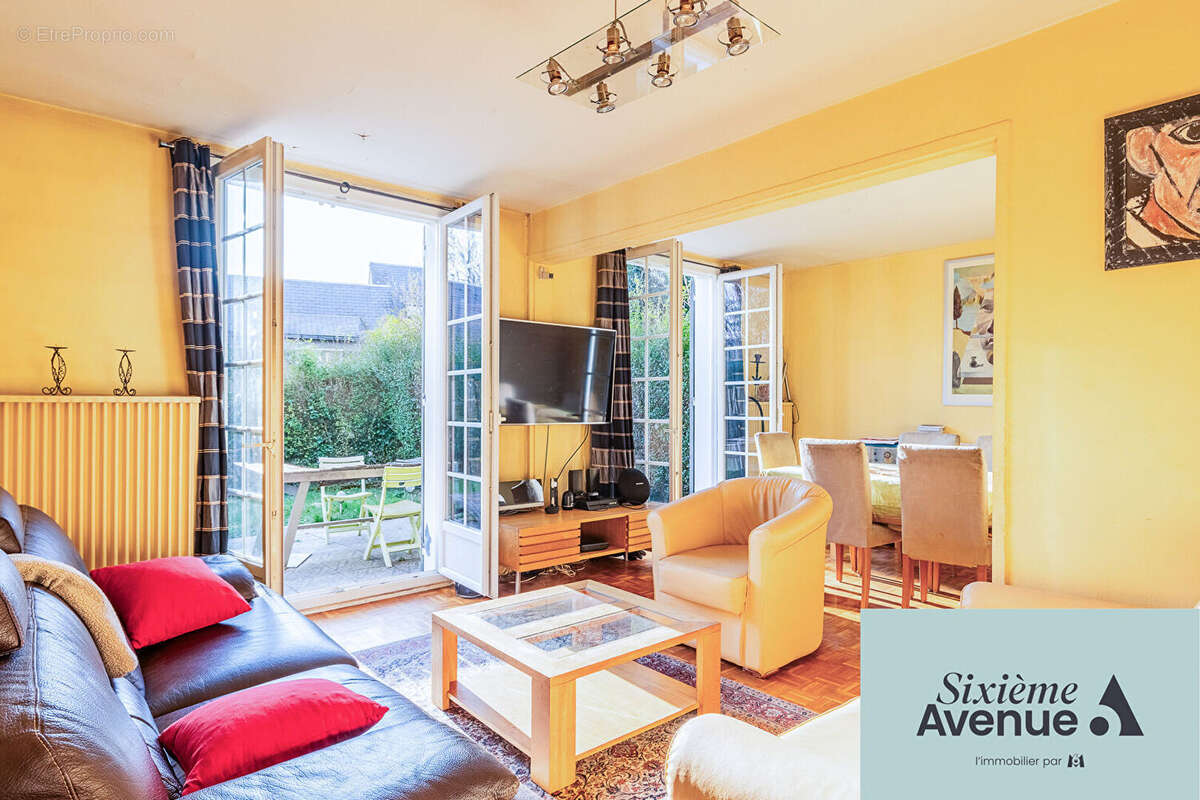 Maison à SAVIGNY-SUR-ORGE