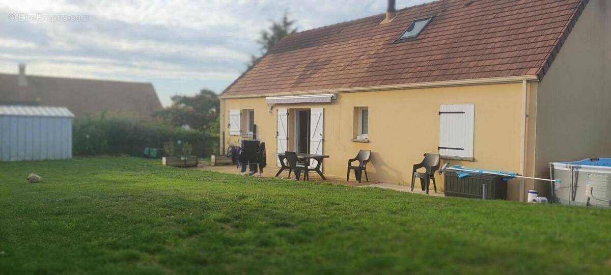 Maison à LOUE
