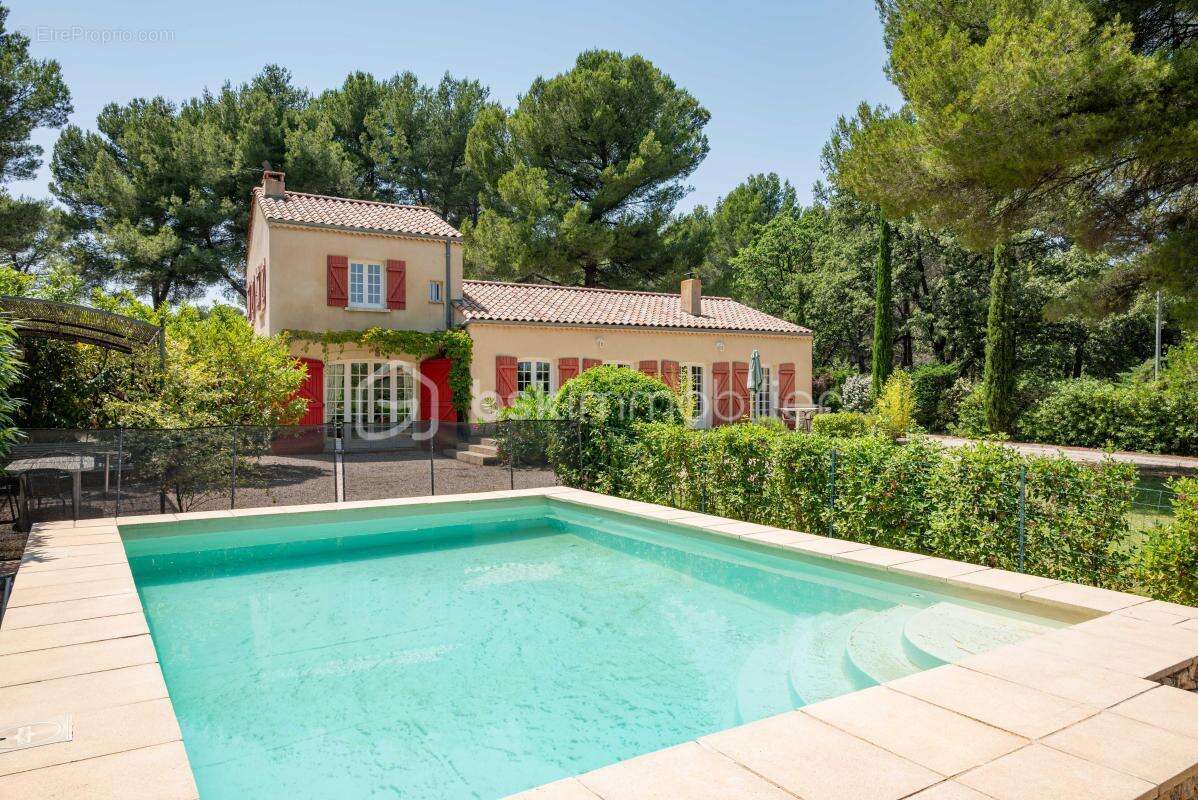 Maison à EGUILLES