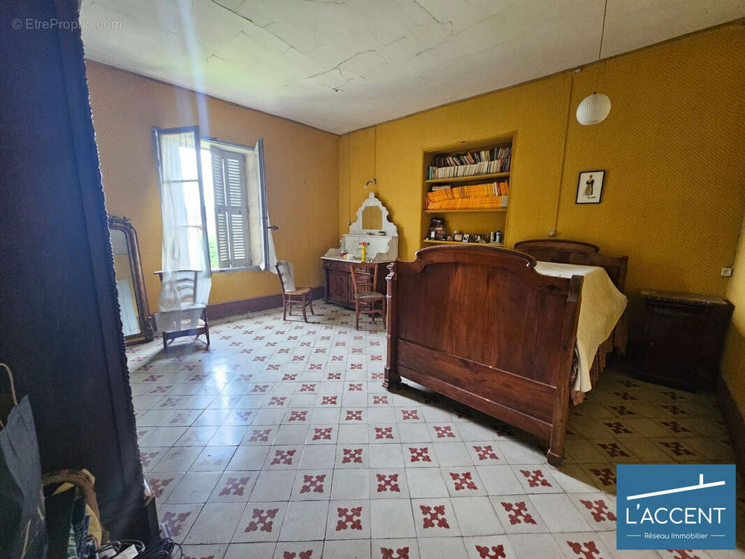 Maison à COMPS