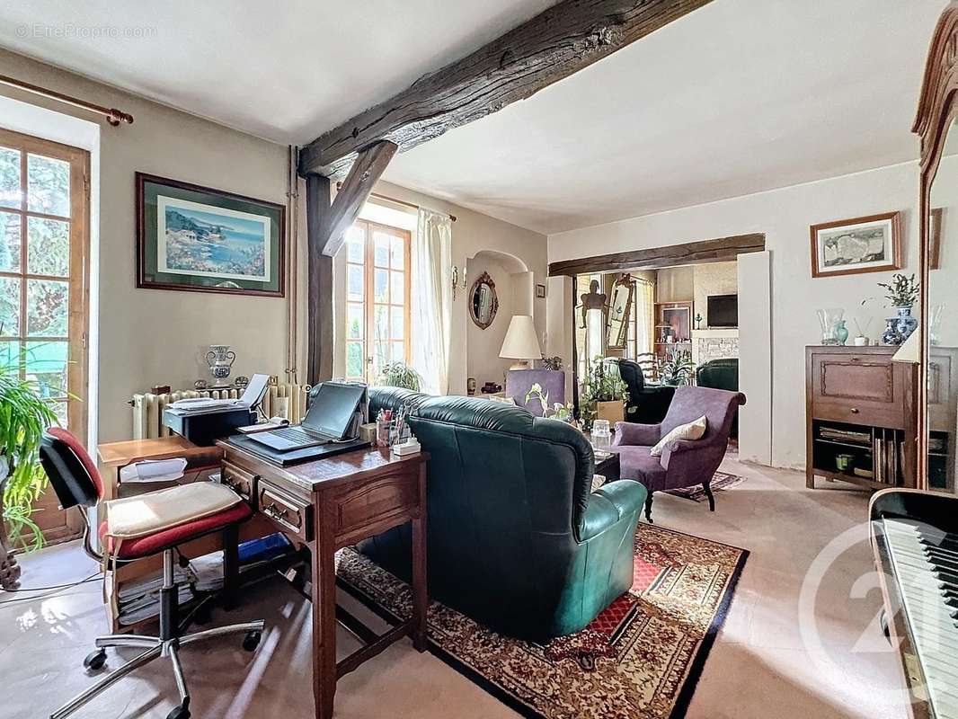 Maison à MALAY-LE-GRAND