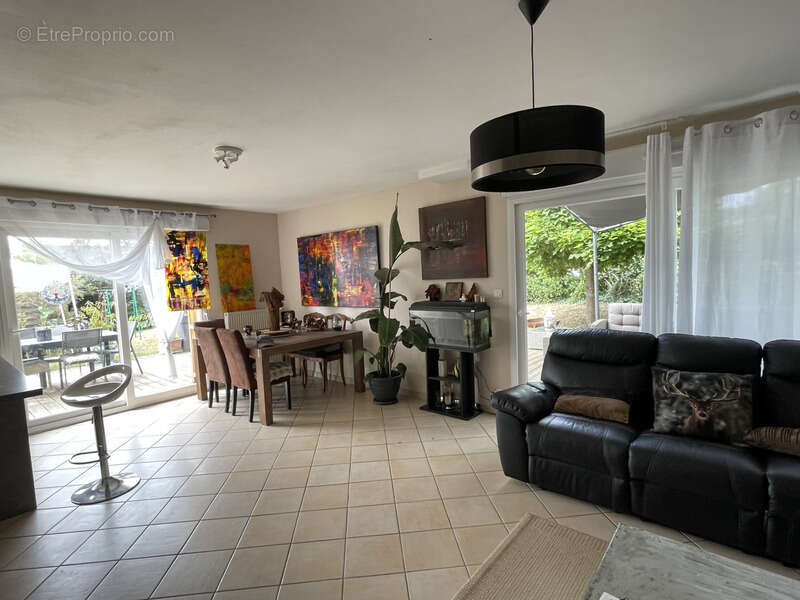 St hilaire st florent maison 3 chambres de plain pied sur parcelle de 848m2 de terrain arbore clos - photo 13