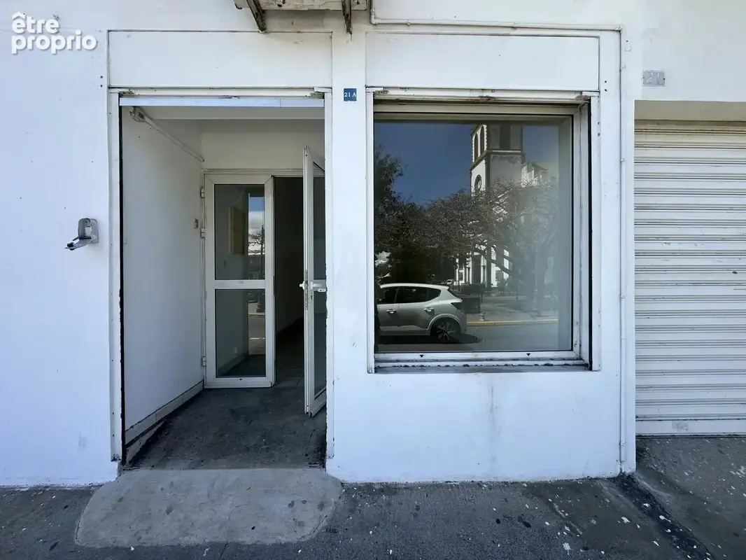Local commercial à vendre – saint-louis (97450) - photo 1