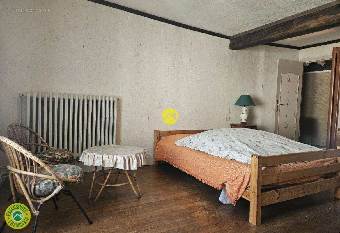 Maison à GIPCY