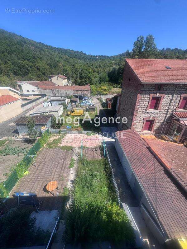 Ensemble de deux appartements côte à côte avec garage, parkings et jardin - photo 3