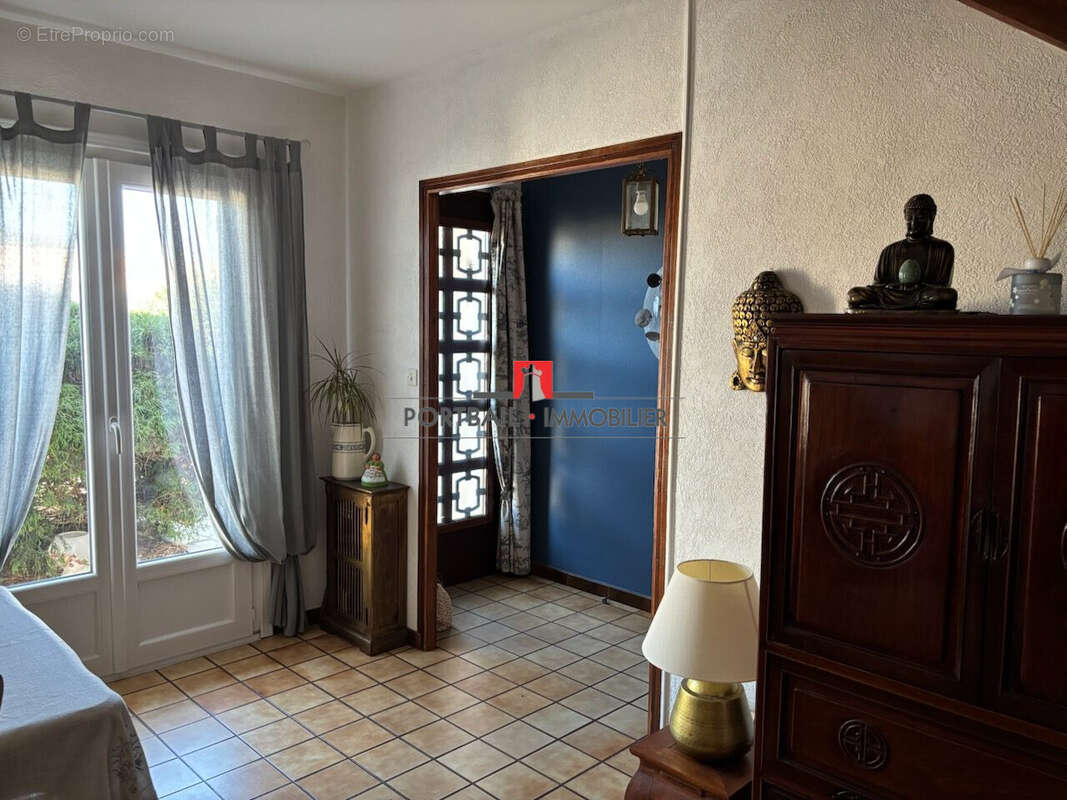 Maison 113 m² à Saint-Andre-De-Cubzac  - photo 7