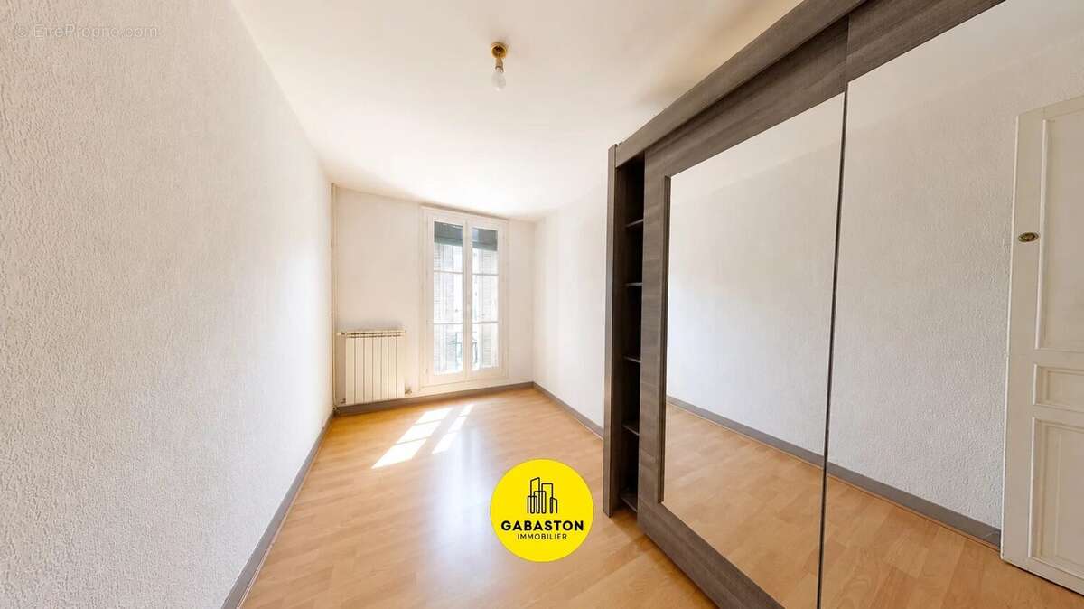 Appartement à MARSEILLE-2E