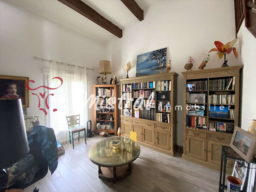 Villa aigues-mortes 5 chambres avec garage et terrasse - photo 6