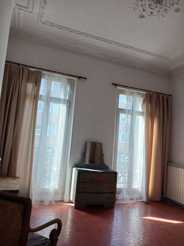 Appartement à MARSEILLE-6E