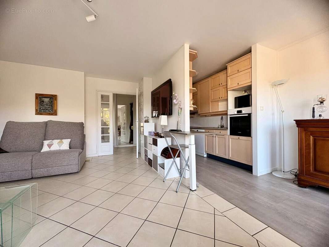 Appartement à LE PLESSIS-TREVISE