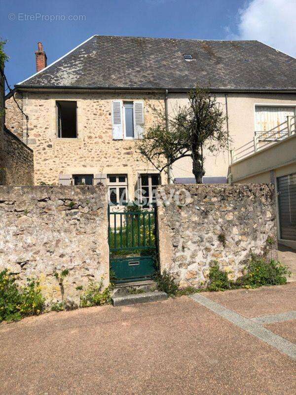 Maison à CHATEAU-CHINON(VILLE)