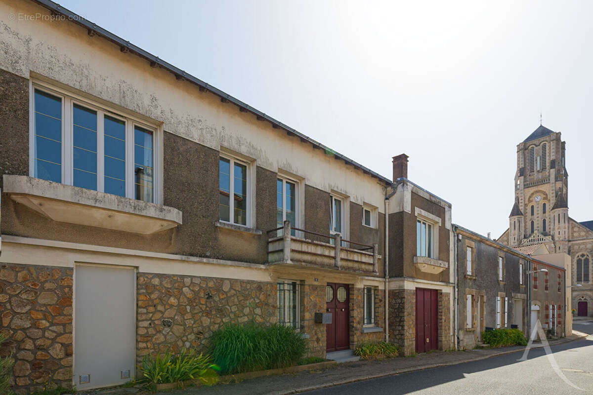 Maison St Etienne Du Bois 5 pièce(s) 160 m2 - photo 17