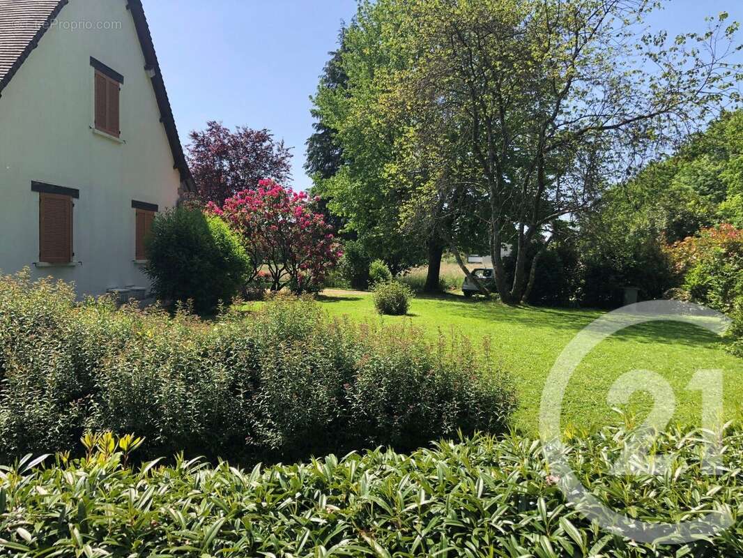 Maison à SAINT-HILAIRE-LES-PLACES