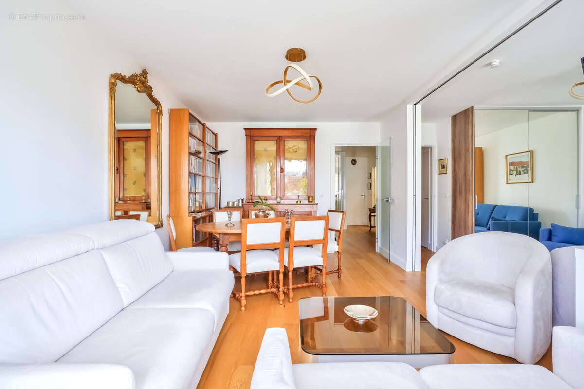 Appartement à PARIS-20E