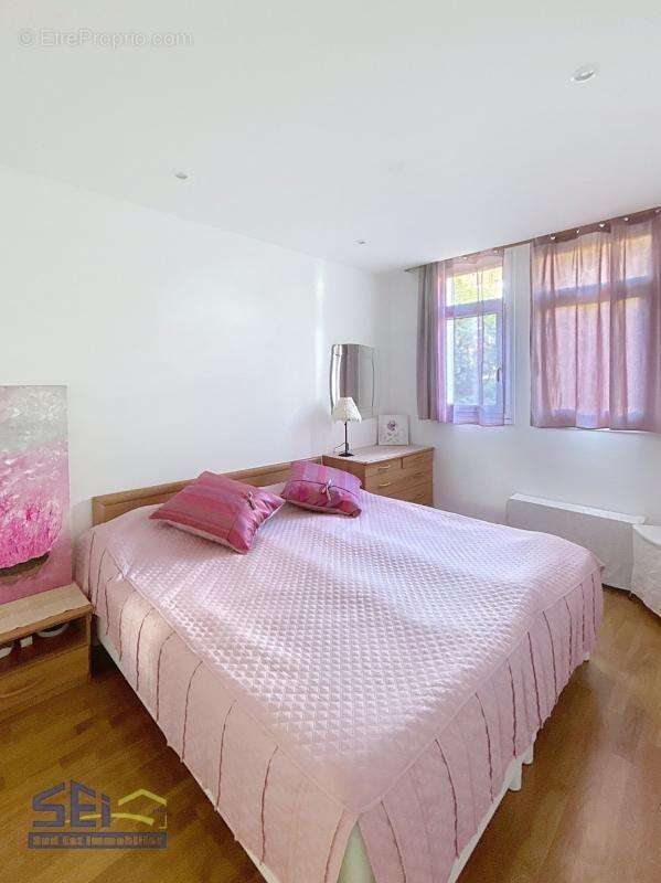 Appartement à SAINT-MAUR-DES-FOSSES