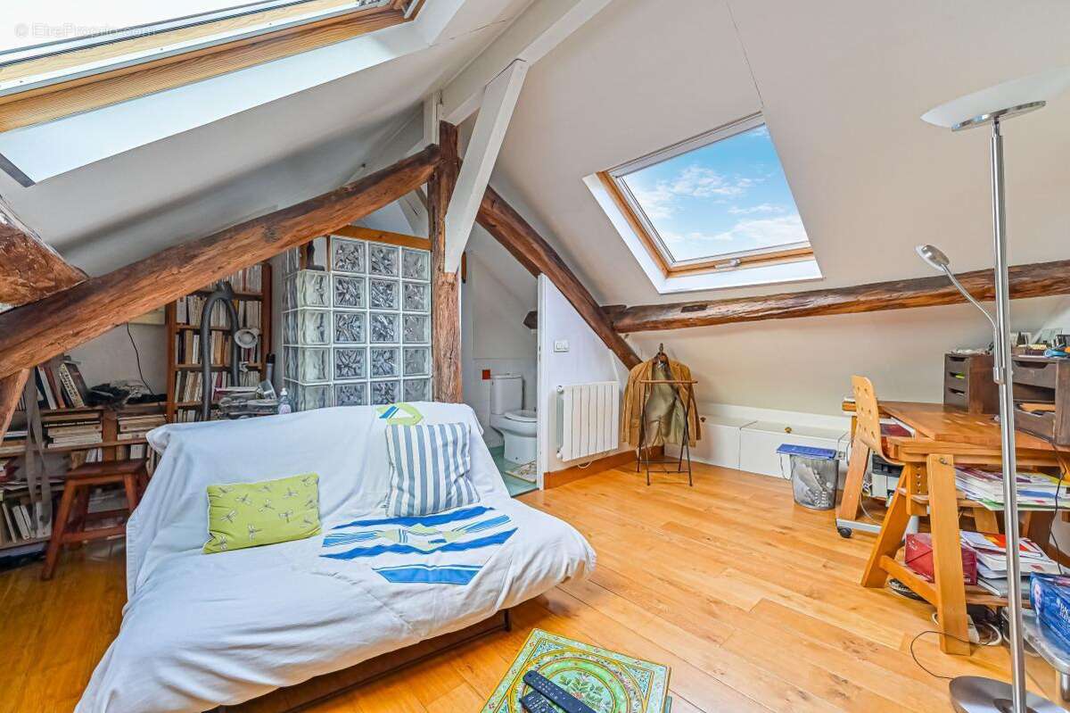 Appartement à PARIS-19E