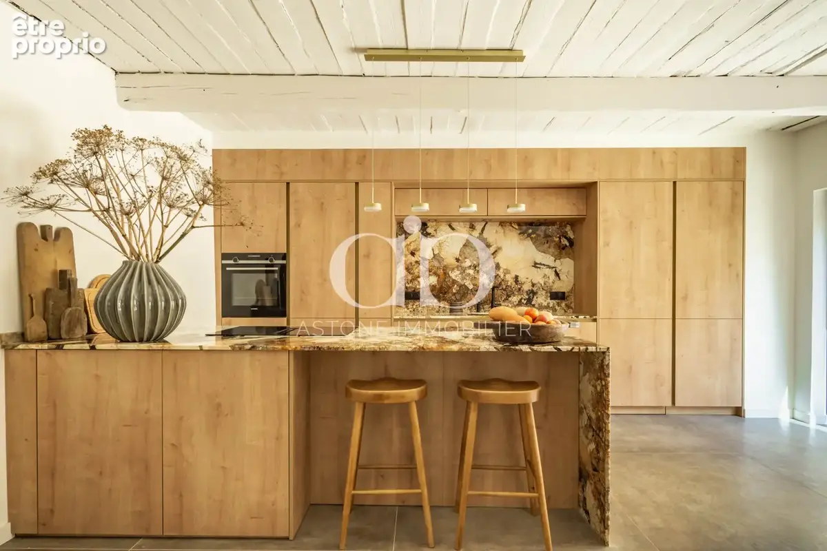 Maison de village en pierre de taille du XVIII siècle rénovée, avec piscine - photo 7