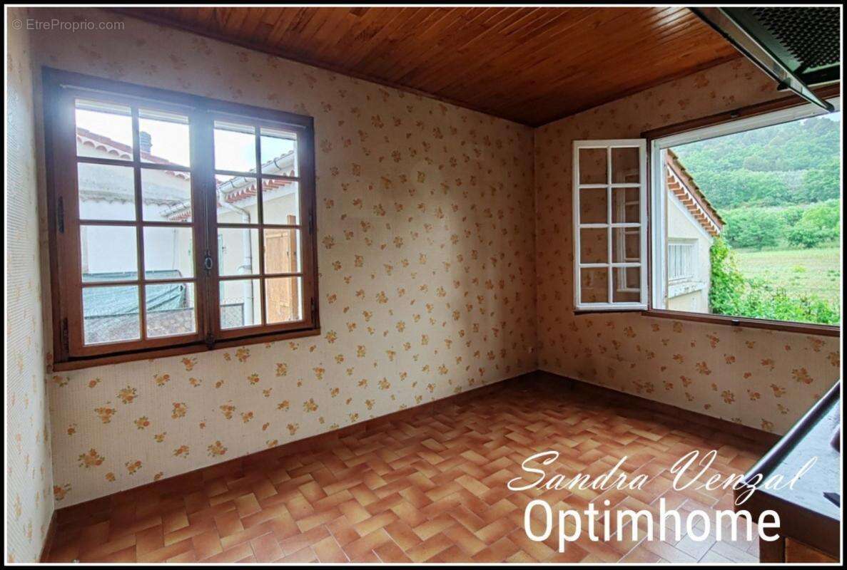 Exclusivite ! maison de plain pied avec jardin, garage, cave et veranda - photo 15