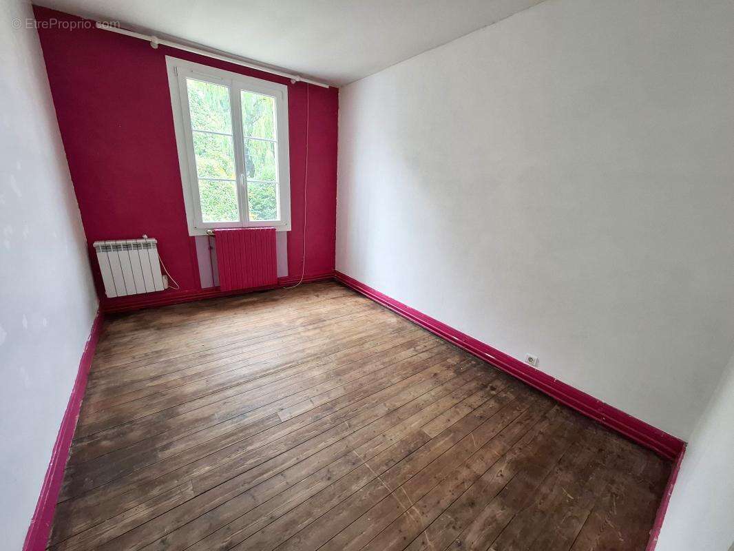 Appartement à CUISE-LA-MOTTE