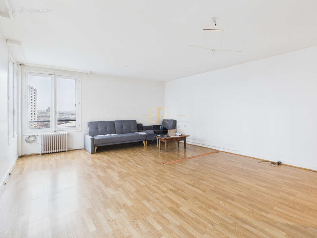 Appartement à AUBERVILLIERS